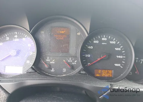 2010 Porsche Cayenne z USA, uszkodzony, nr VIN WP1AA2AP2ALA01030